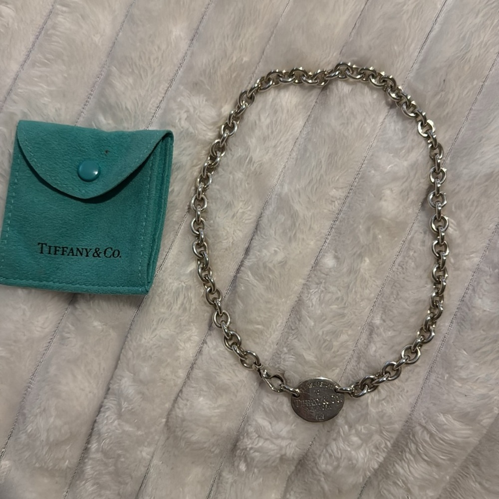 Tiffany & Co. Return to Tiffany Oval Tag Choker
Necklace Sterling Silver 925